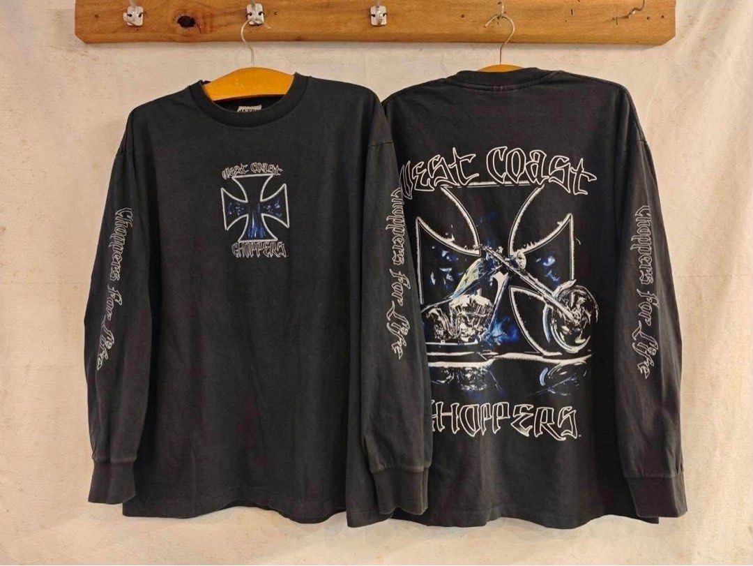 Choppers Longsleeve (Category: Coats, Jackets and Outerwear) located in Manila. Submitted by trademarksallstyleshoppe (Listing ID 1463263093, Image 1). Description: Thailand Bootleg L / XL No side seam Single stitch.