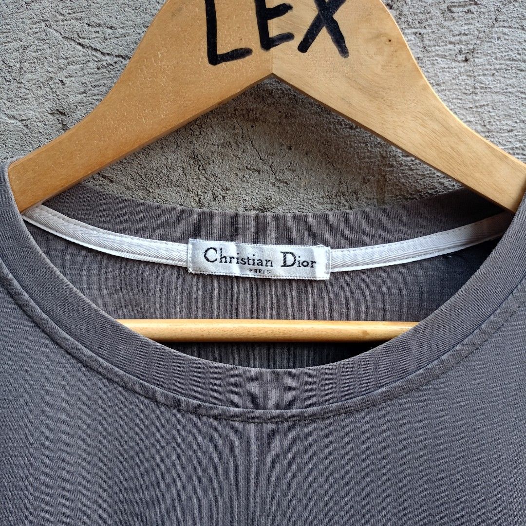CHRISTIAN DIOR STAR LOGO (Category: Tshirts & Polo Shirts ) located in Koronadal. Submitted by thriflex.29 (Listing ID 1463271994, Image 3). Description: CHRISTIAN DIOR STAR LOGO Size On Tag: Large Measurements: Width 22 Length 27 Condition: 9/10 - Excellent Colorate: 9.5/10 Issue: Very minimal scratch Mine: 300.