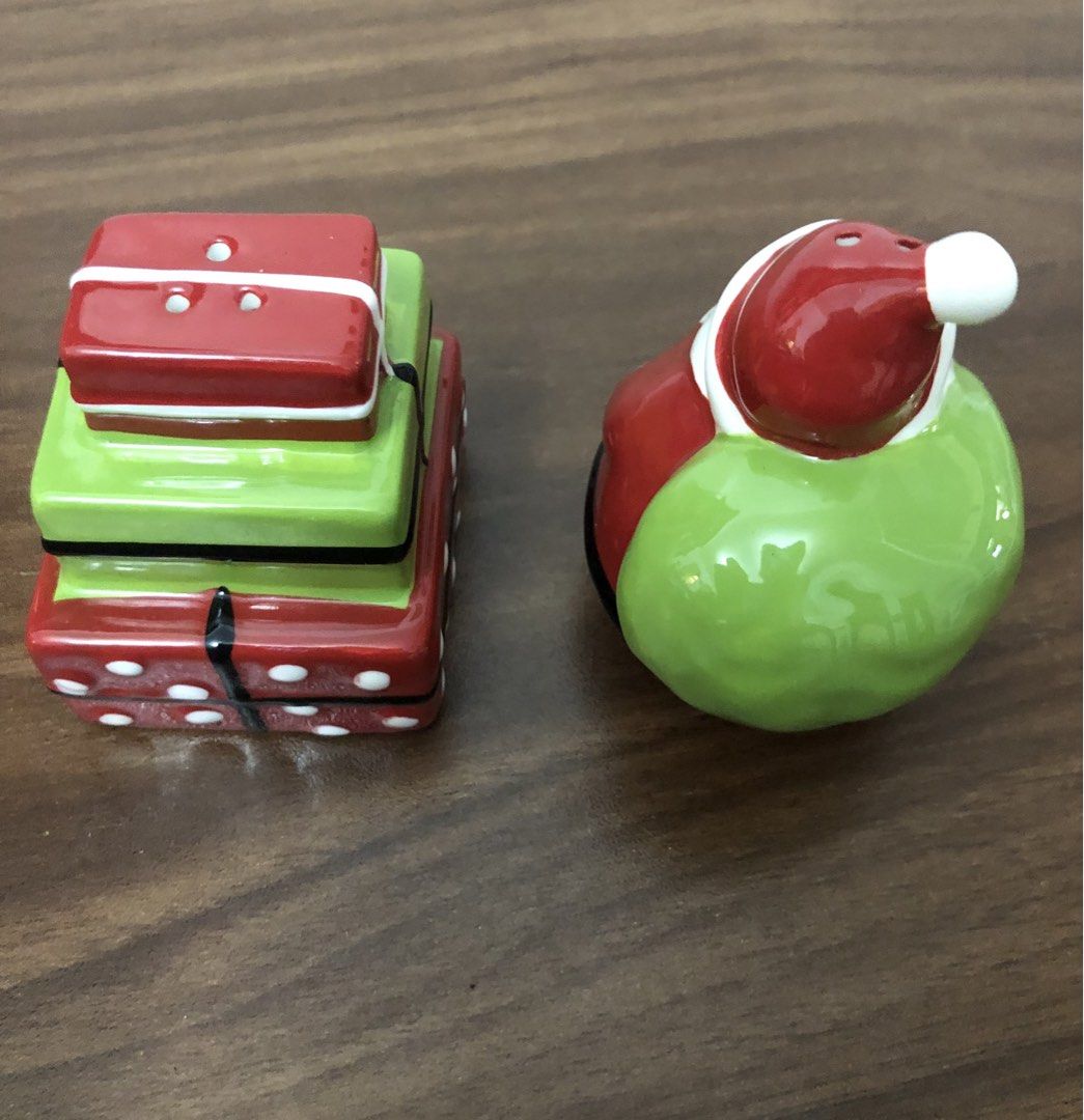 Christmas Salt and Pepper Shakers Set (Category: Dinnerware & Cutlery) located in Cavite. Submitted by surplus_atbp (Listing ID 1463162027, Image 2). Description: .