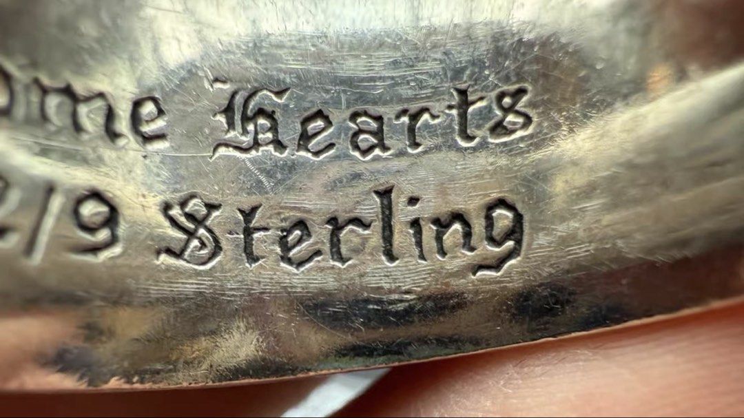 Chrome Hearts dagger ring （分類：飾物及配件）位於 Hong Kong。 由 millayyiu1338 提交（商品編號 1463280346，圖片 3）。簡介： 90%new Us 6。