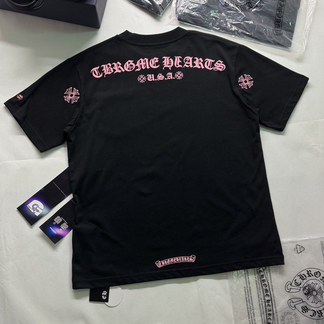 Chrome Hearts Matty Boy Shoulder Logo Tee (Category: Tshirts & Polo Shirts ) located in Manila. Submitted by godspeedmnl (Listing ID 1463150859, Image 2). Description: Chrome Hearts Matty Boy Shoulder Logo Tee 3,189PHP / Sizes: S, M, L, XL Colorway: Black (Feel free to message me for additional photos.) Package included: • Chrome Hearts Matty Boy Shoulder Logo Tee x 1 • Godspeed Mnl Paper Bag • Godspeed Mnl logo & streetwear stickers. • Chance to