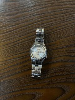 (Category: ) located in . Submitted by jbok_watches. (Listing ID 1463262539, Image 1). Description: .