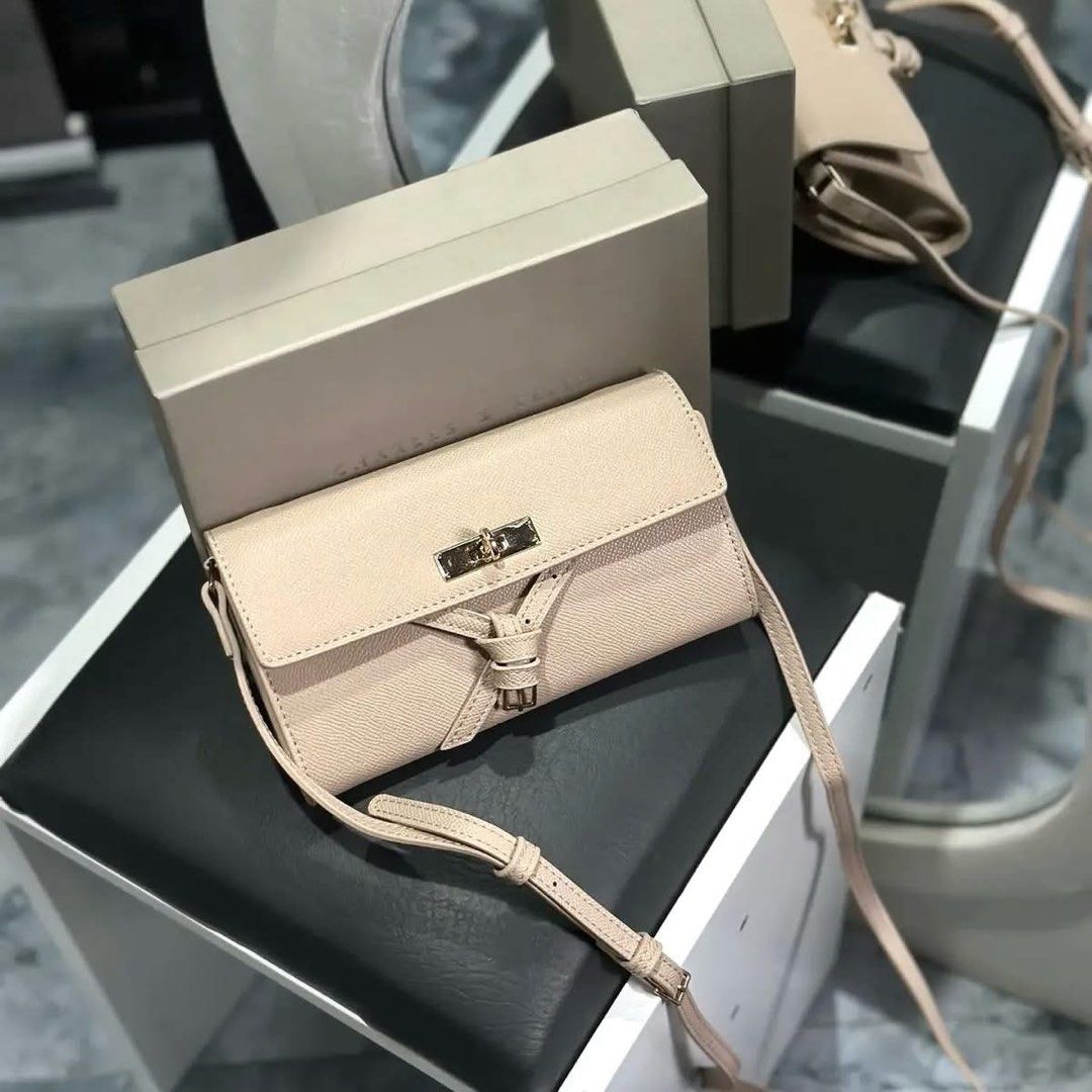 C&K bag (Category: Cross-body Bags) located in Manila. Submitted by avery.thing (Listing ID 1463127690, Image 2). Description: .
