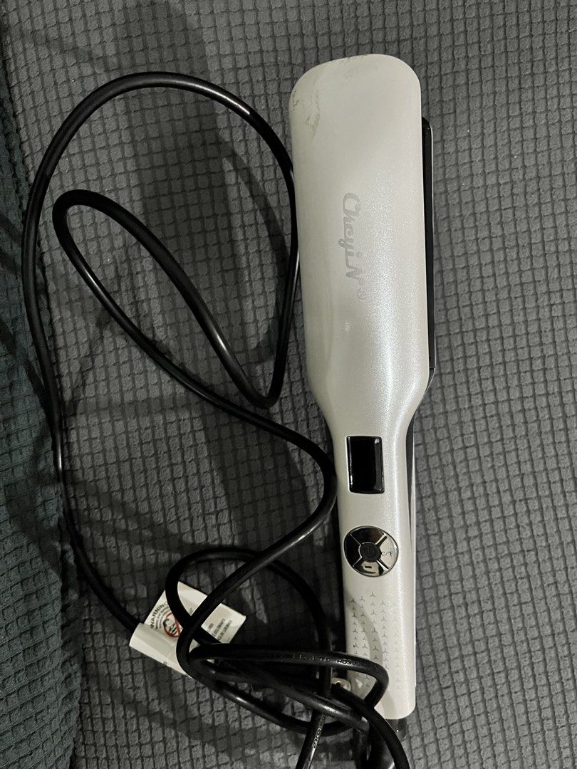 Ckeyin Hair Iron (Category: Hair) located in Manila. Submitted by bubblycloud_10 (Listing ID 1463254920, Image 2). Description: -Ckeyin Professional Hair Iron Straightener Heating Flat Iron 3D Float Hair Tools Ceramic Iron 44mm -hindi masyado nagagamit.