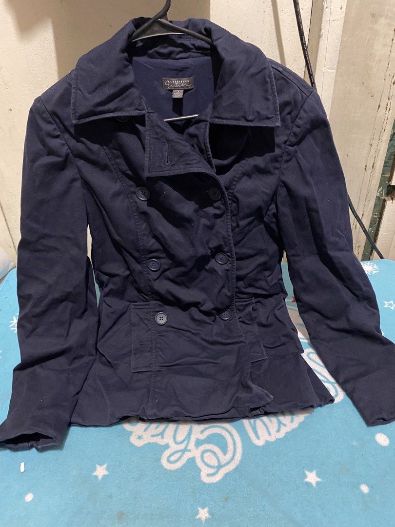 Classiques Entier Navy Double-Breasted Blazer Size 2 (Category: Coats, Jackets and Outerwear) located in Manila. Submitted by resi.diaz (Listing ID 1463294529, Image 1). Description: - Navy blue Classiques Entier double-breasted blazer - Tailored fit with a wide lapel - Made in Hong Kong - Material: 95% Cotton, 5% Spandex (Shell); 93% Polyester, 7% Spandex (Lining) - Care: Machine wash cold with like colors.