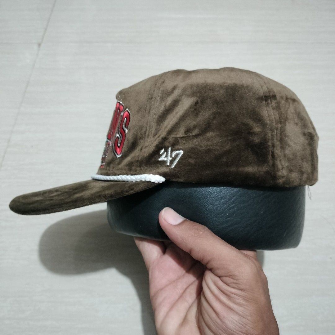 CLEVELAND BROWNS BY 47 BRAND (Category: Caps & Hats) located in Sariaya. Submitted by social_animalz (Listing ID 1463298229, Image 2). Description: velvet material shipping fee is not included.