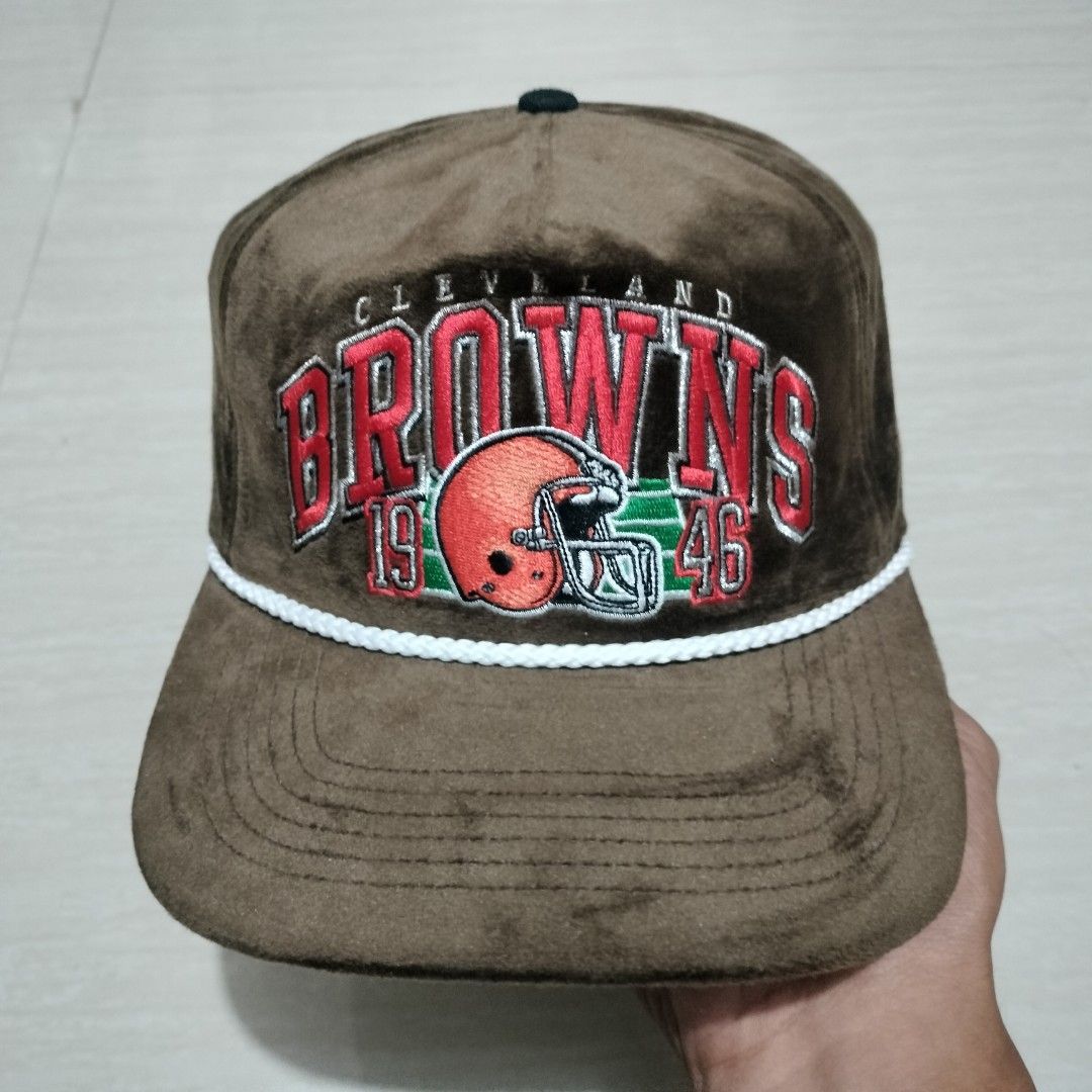 CLEVELAND BROWNS BY 47 BRAND (Category: Caps & Hats) located in Sariaya. Submitted by social_animalz (Listing ID 1463298229, Image 1). Description: velvet material shipping fee is not included.