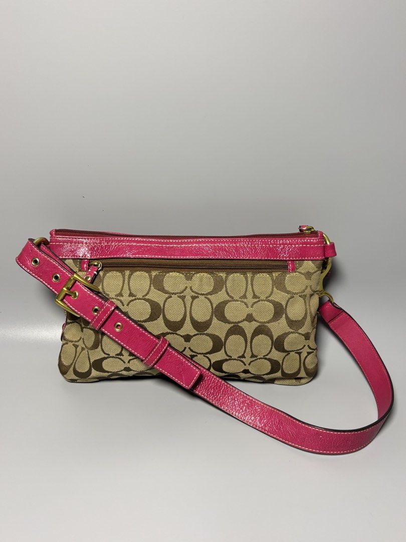 Coach Double Pocket y2k shoulder bag (Category: Luxury Bags & Wallets) located in Manila. Submitted by jjeannyx (Listing ID 1463268396, Image 2). Description: - bought this from japan - personal used - with hangtag - no major issue - authentic.