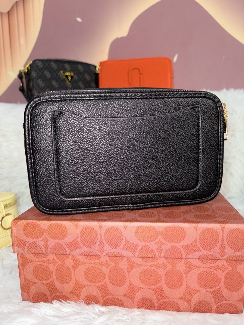 Coach Jamie camera bag (Category: Purses & Pouches) located in Goa. Submitted by zahar_modern_thrift_bags001 (Listing ID 1463183308, Image 3). Description: brand new with box .