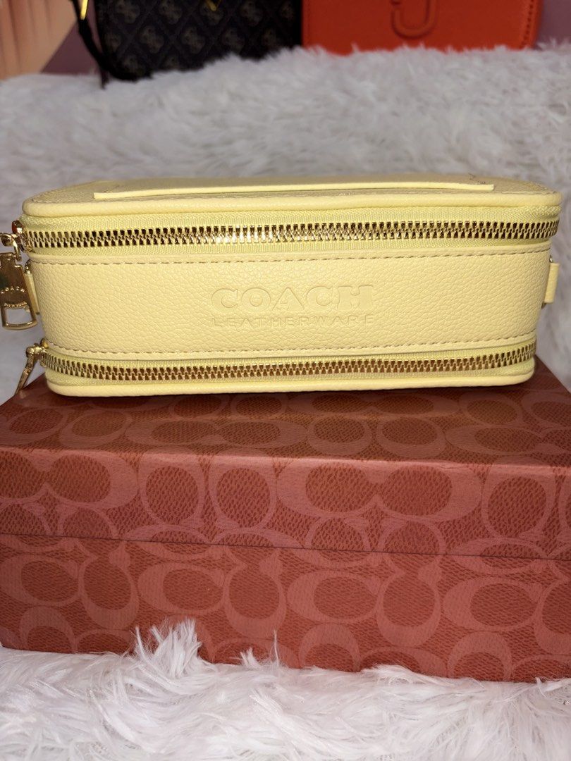coach Nolita 19 (Category: Purses & Pouches) located in Goa. Submitted by zahar_modern_thrift_bags001 (Listing ID 1463182973, Image 2). Description: brand new with box .