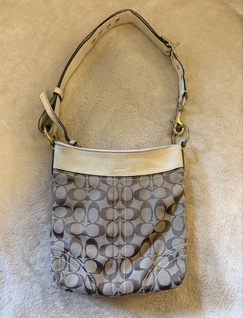 COACH SIGNATURE BAG (Category: Shoulder Bags) located in Las Pinas. Submitted by jerbirlz (Listing ID 1463204160, Image 1). Description: -well used -authentic coach -bought from Tokyo last year .