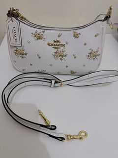 (Category: ) located in . Submitted by liyaa.preloved (Listing ID 1463276852, Image 1). Description: .