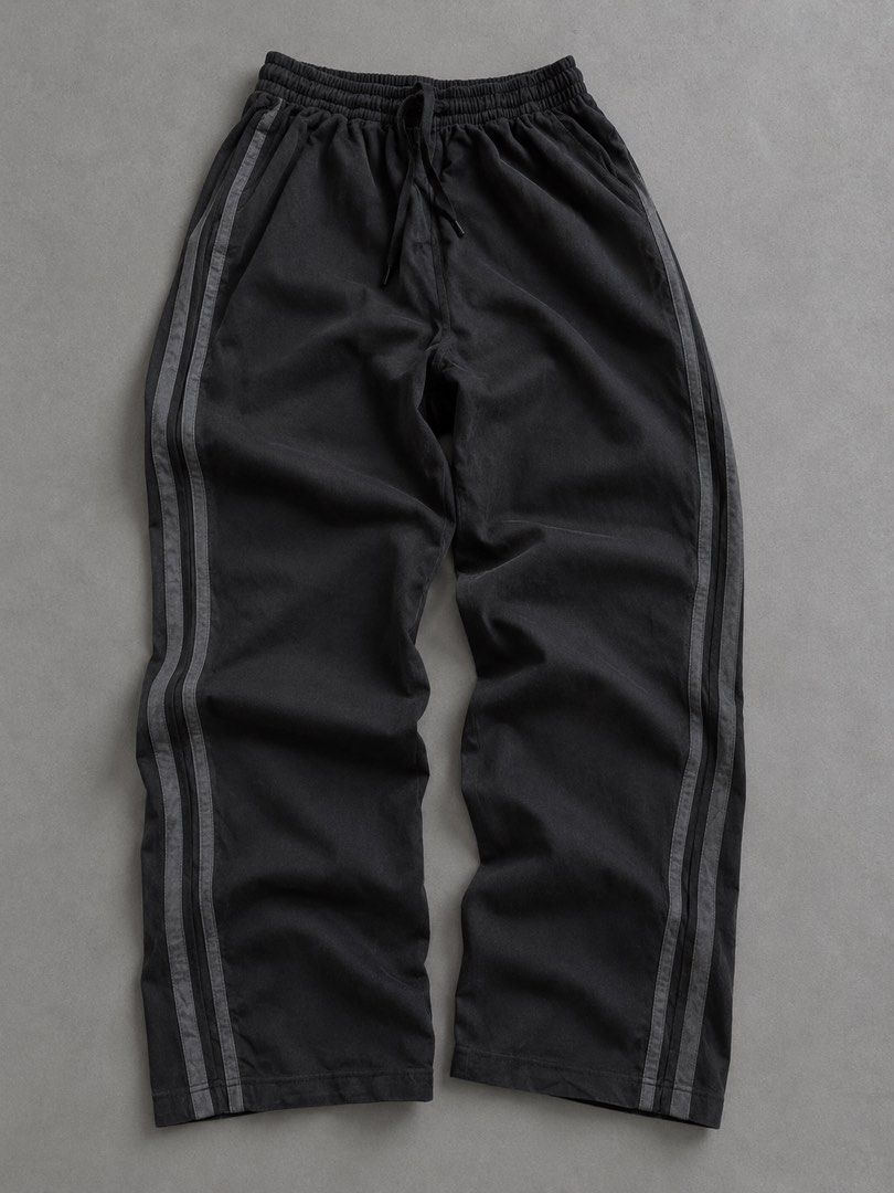 Codegraphy baggy stripe sweat pants (Category: Joggers) located in Tagum. Submitted by clent.josh (Listing ID 1463150838, Image 1). Description: .
