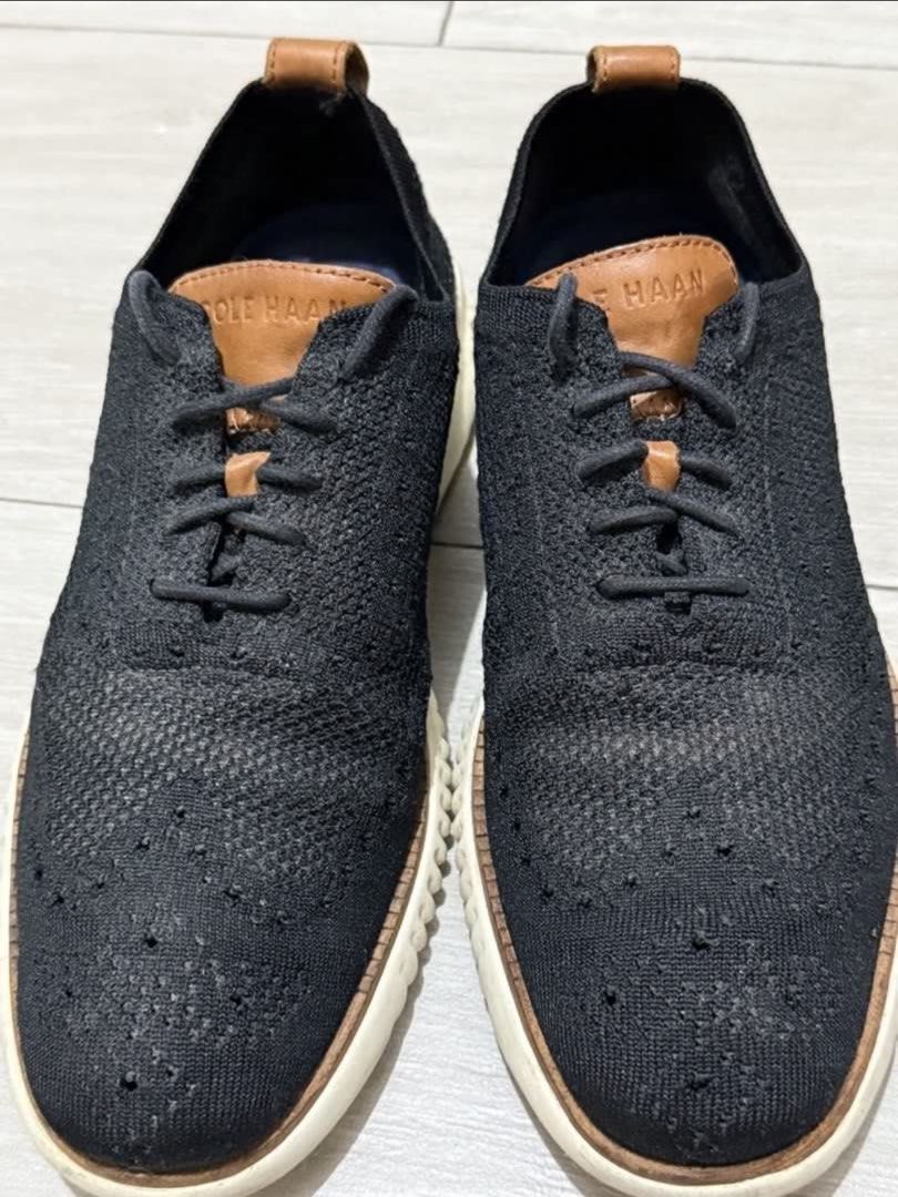 Cole Haan 2.ZERØGRAND Stitchlite Size 7 (Category: Casual Shoes) located in Quezon City. Submitted by soloqueenph (Listing ID 1463150050, Image 3). Description: STYLE #C27568 -Woven upper materials and precision construction promote airflow and cooling. -A finished jersey stitch in the topline area allows ease of entry. -Tight knitting in the forefoot area improves medial / lateral stability. -Leather detail at the heel. -Anatomically-contoured e