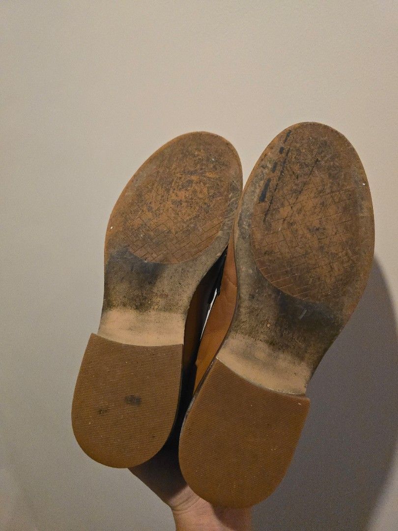 Cole Haan Loafers Size 7B/7C (Category: Loafers) located in San Pedro. Submitted by kat.sa (Listing ID 1463247214, Image 2). Description: womens.