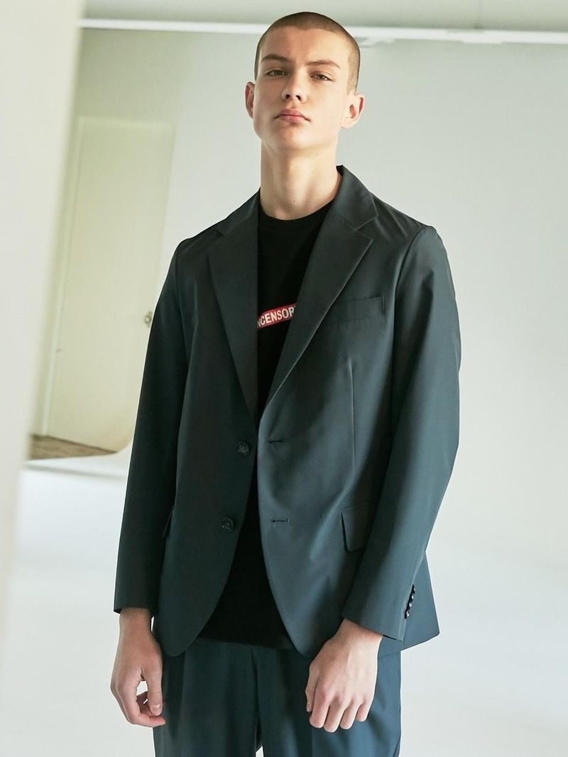 Collabotory Nylon-like Single Notched Jacket M (Category: Coats, Jackets and Outerwear) located in Antipolo. Submitted by bentakahitanoano (Listing ID 1463235076, Image 1). Description: This type of jacket utilizes high-performance synthetic textiles—typically 100% polyamide (nylon) or a specialized polyester-nylon technical blend. Still in good shape Best fit medium Pit to pit 22 Length 28 COLLABOTORY is a South Korean contemporary fashion brand
