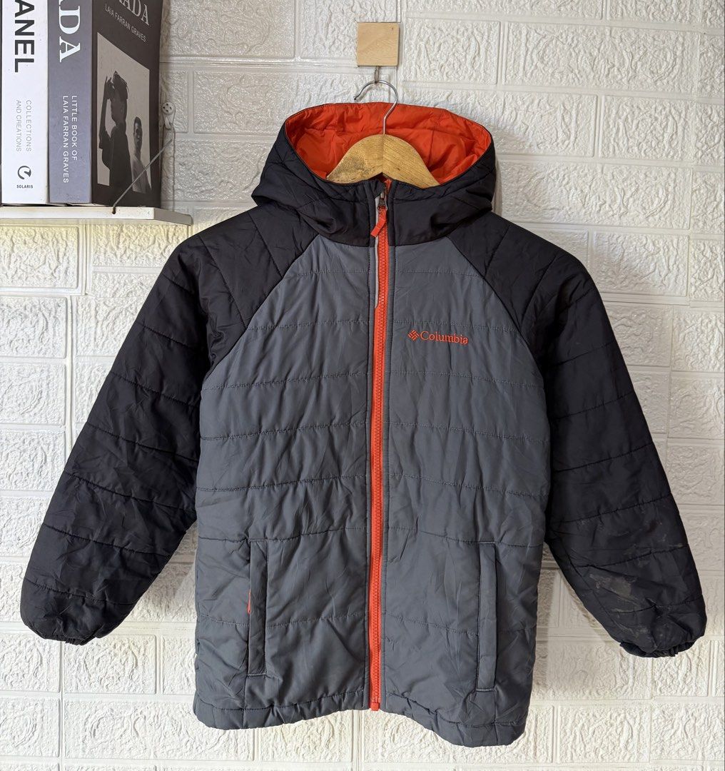 Columbia boys tree time puffer jacket (Category: Babies & Kids Fashion) located in Baguio. Submitted by kds_stuffs (Listing ID 1463148157, Image 2). Description: Mine: 250 📍COLUMB1A boys' tree time puffer jacket 😍 Size: Small on tag Dimension: 22L x 17W Color rate: 9/10 Issue: bale dirt, see last pic Excellent condition Need wash Gandara neto 💗.