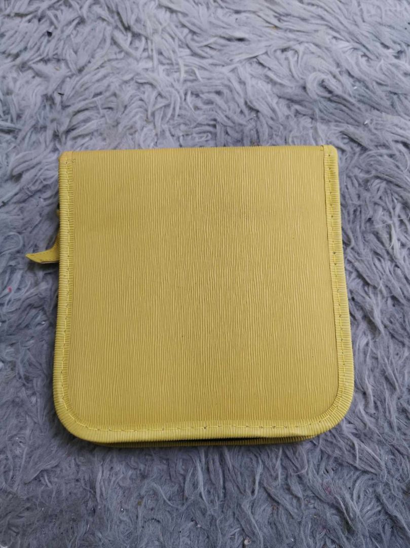 Compact Semi Hard Storage Pouch (Category: Stationery & School Supplies) located in Santa Cruz. Submitted by jmy_surplus.2 (Listing ID 1463124576, Image 1). Description: Size ; L - 6.3 W - 6.2 Color ; Khaki Type ; Storage Pouch Brand ; No brand Material ; Nylon Style ; Khaki Zipper Closure Storage Pouch LR 129 JMY 3 Batch #223.