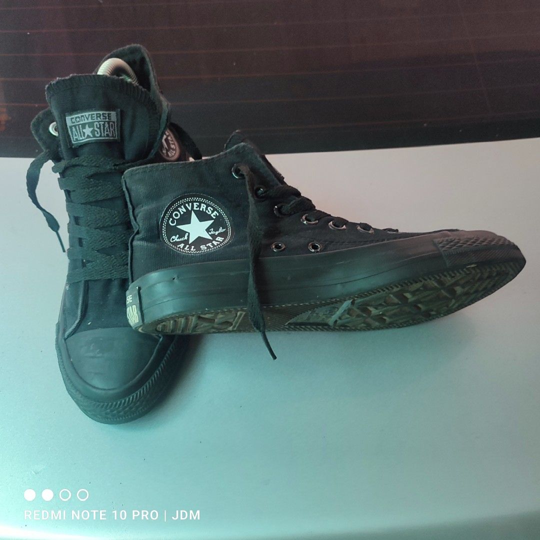 Converse All Star Chuck Taylor (Category: Sneakers) located in Antipolo. Submitted by klashnikov (Listing ID 1463203429, Image 2). Description: Selling a pair of pre used Chucks, still in its usable condition has some signs of usage which is normal for a pre owned item Size: Mens 6,Womens 7.5 Honest issue:used/no box Payment option:Bank transfer,gcash,cash ₱500php Pwede videocall for legitimacy Pwede pickup sa aking munting garahe waze (JDM thrif