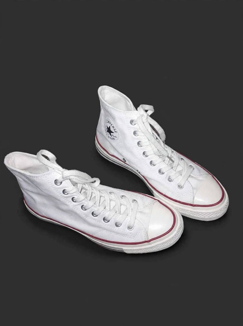 CONVERSE CHUCK TAYLOR 9 (Category: Sneakers) located in Alburquerque. Submitted by zkethrifter (Listing ID 1463230150, Image 3). Description: Excellent Condition No Issue Dm!.
