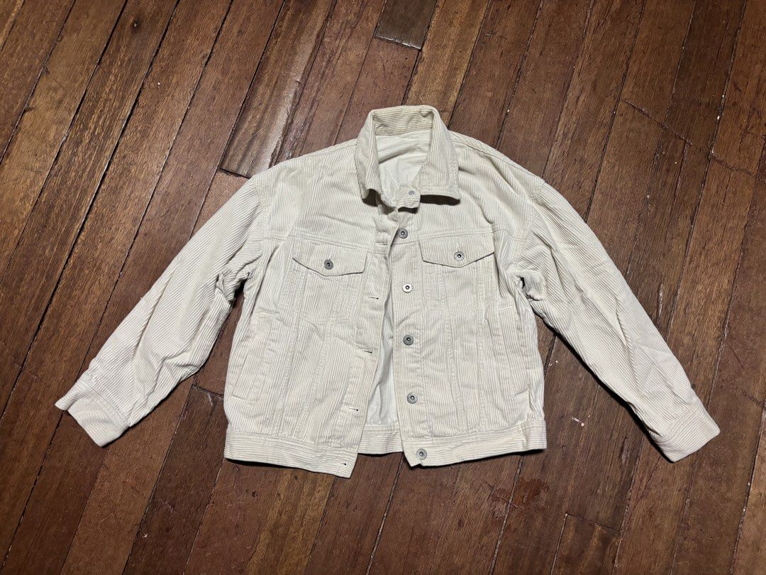 Corduroy Jacket (GU) (Category: Coats, Jackets and Outerwear) located in Munoz. Submitted by preluv3120 (Listing ID 1463303693, Image 1). Description: .