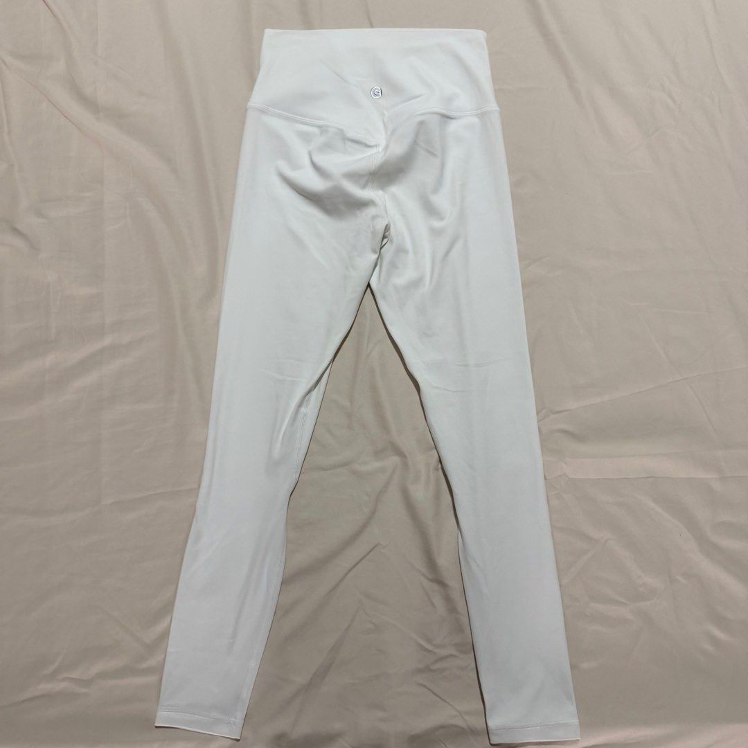Core Athletics White Leggings in Small (Category: Activewear) located in Manila. Submitted by yasminehannah (Listing ID 1463128128, Image 3). Description: White leggings. love the material cos its soft and buttery..