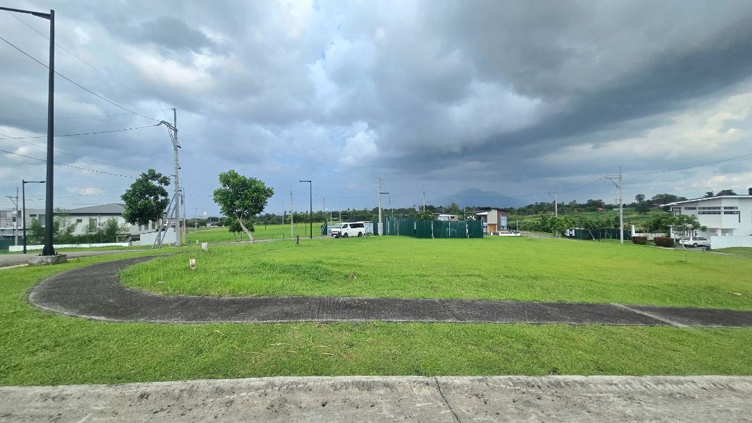 Corner Lot at MONDIA NUVALI (Category: Lot) located in San Pedro. Submitted by arlene_09178705461 (Listing ID 1456577664, Image 2). Description: FORECLOSED CORNER LOT in MONDIA NUVALI Brgy. Canlubang & Majada, Calamba, Laguna Details: Corner lot Lot Area: 335 Sqm Lot 42 Blk.45, Phase 2 Vacant Lot Near the clubhouse Php 13,400,000.00 PAYMENT TERMS: 1. CASH: 10% Initial Deposit ( Upon submission of offer form) 90% Balance payable 7 days from receip