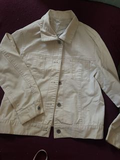 (Category: ) located in . Submitted by pattycakex (Listing ID 1463316217, Image 1). Description: .