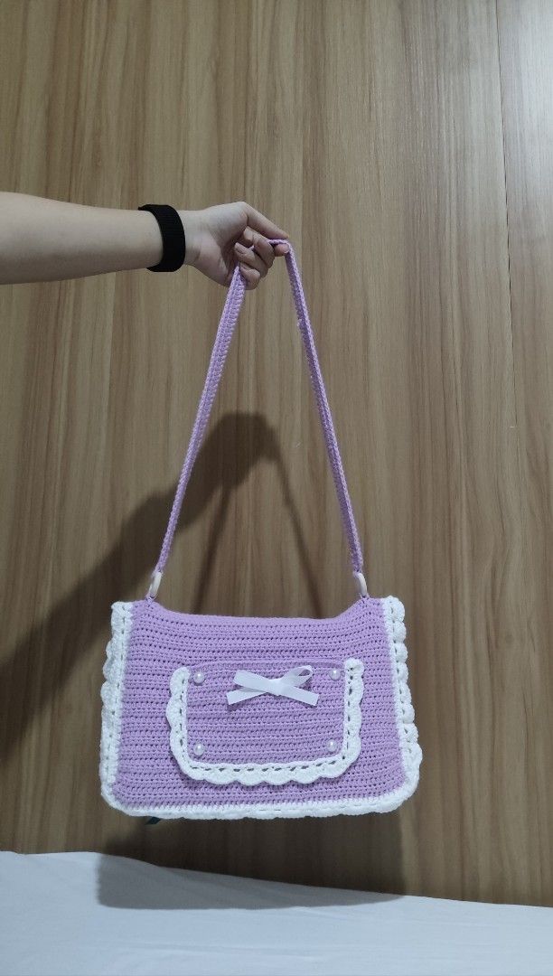 crochet book bag (Category: Handmade Craft) located in Adams. Submitted by eggpiehead (Listing ID 1463167591, Image 1). Description: - handmade with love - can fit up to a tall paperback book.