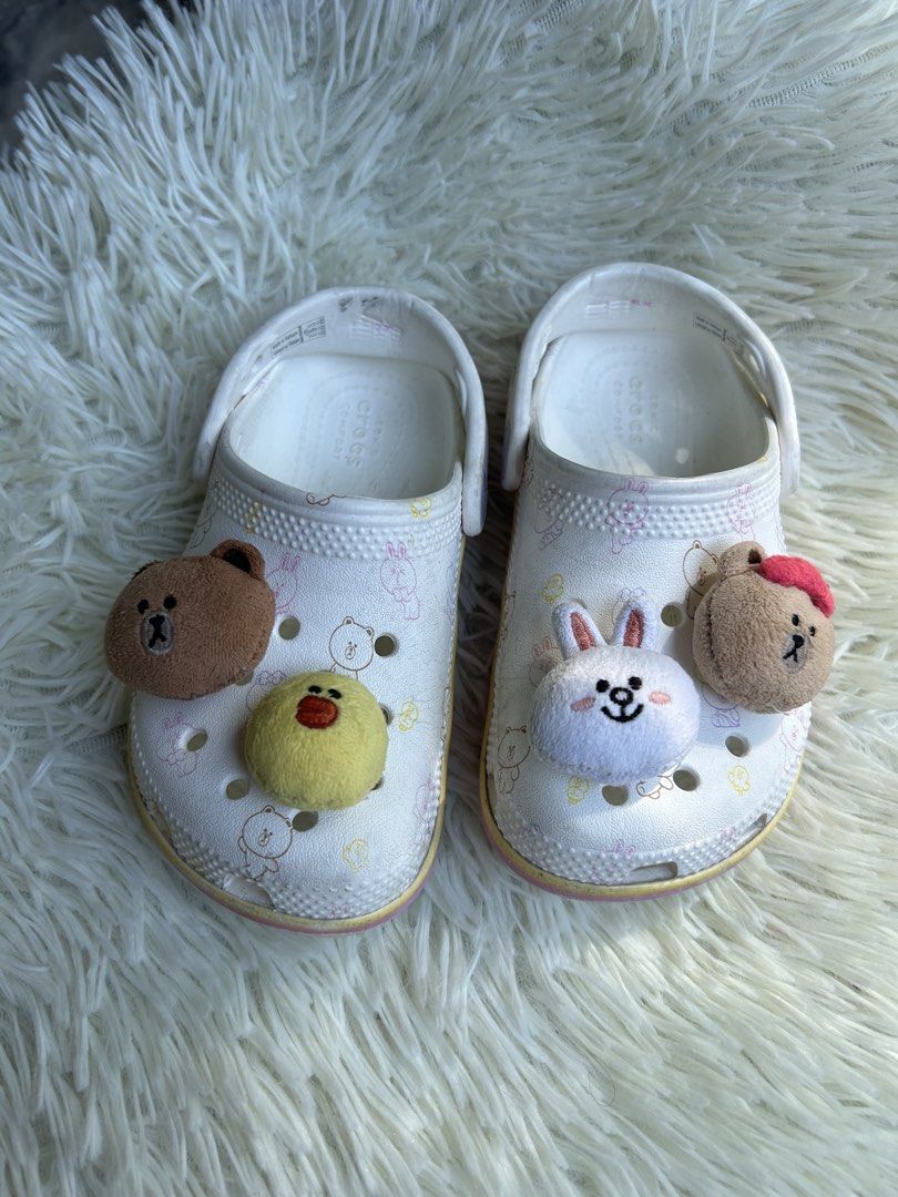 Crocs line friend size C10 (Category: Babies & Kids Fashion) located in Angeles City. Submitted by TheAuthenticcorner2018 (Listing ID 1463136710, Image 2). Description: -see details for the details -so managed your expectations -size C10.