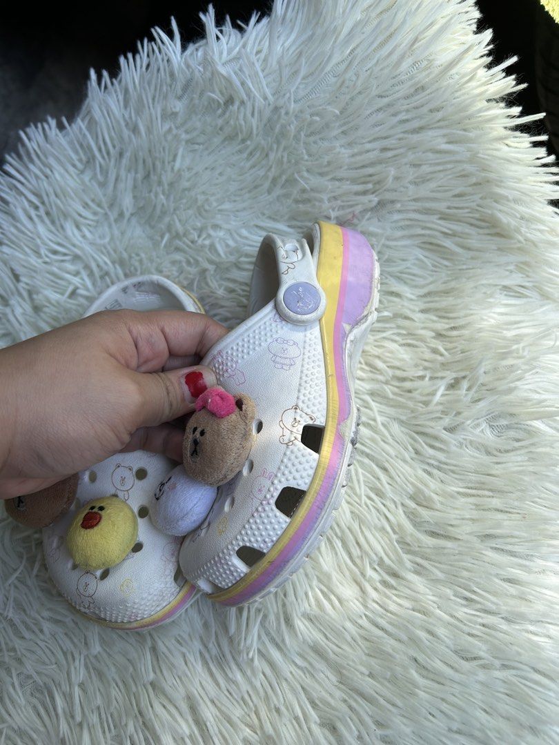 Crocs line friend size C10 (Category: Babies & Kids Fashion) located in Angeles City. Submitted by TheAuthenticcorner2018 (Listing ID 1463136710, Image 3). Description: -see details for the details -so managed your expectations -size C10.