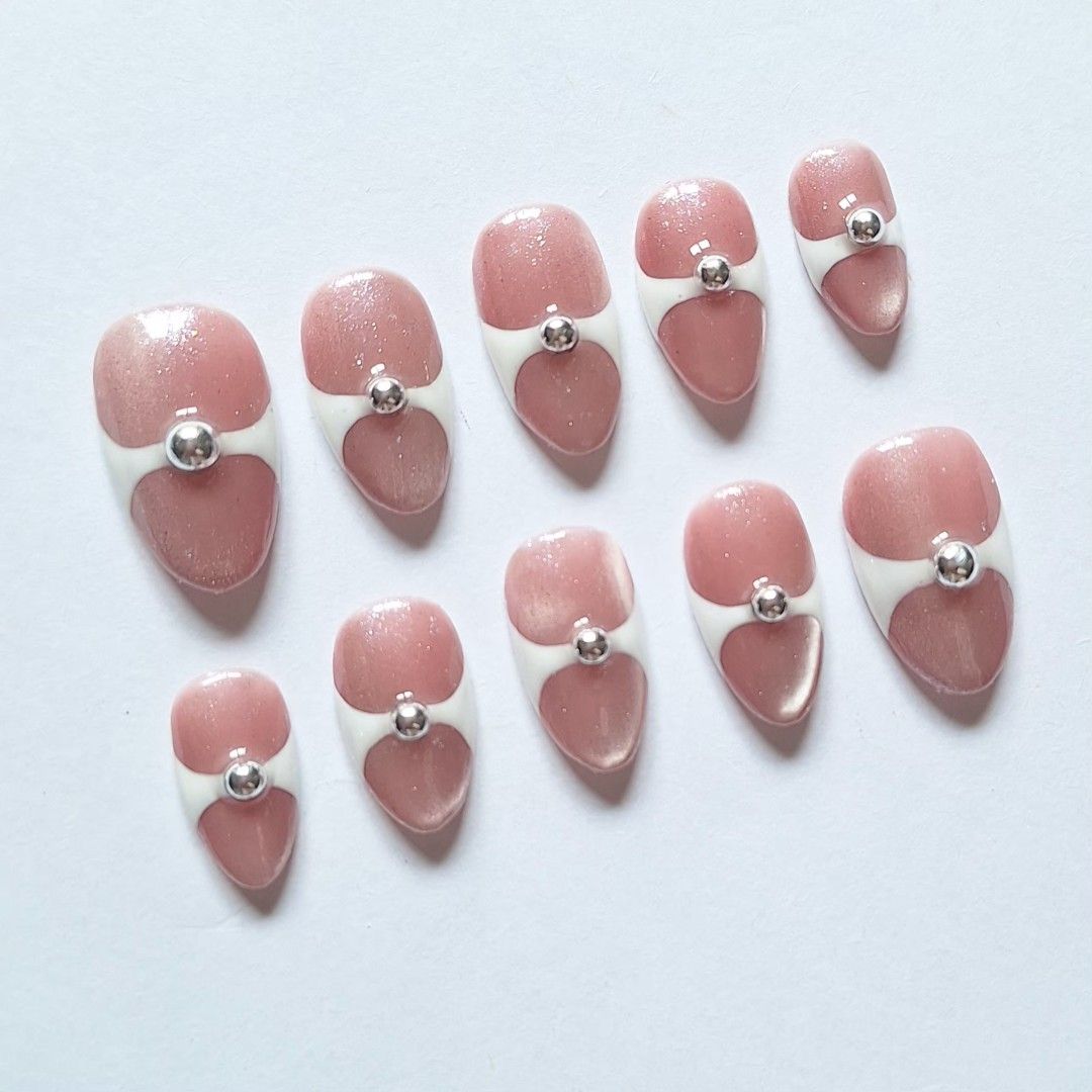 Custom press on nails (Category: Hands & Nails) located in Quezon City. Submitted by luxetips_pressph (Listing ID 1463133960, Image 2). Description: Custom Press On Nails for 250-350php Any shape and length message to order and for inquiries! Inclusions: 📌 Nail Prep Kit (Alcohol Pads, Cuticle Pusher, Nail File) 📌Jelly Glue 📌 Care Card 📌Press On Nails.