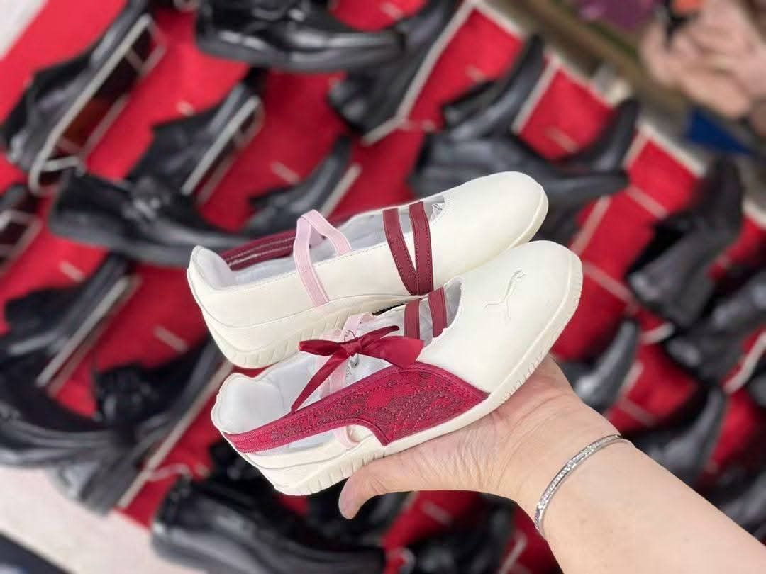 Cute Shoes Available (Category: Announcements) located in Bulacan. Submitted by thinetine (Listing ID 1463251810, Image 1). Description: .