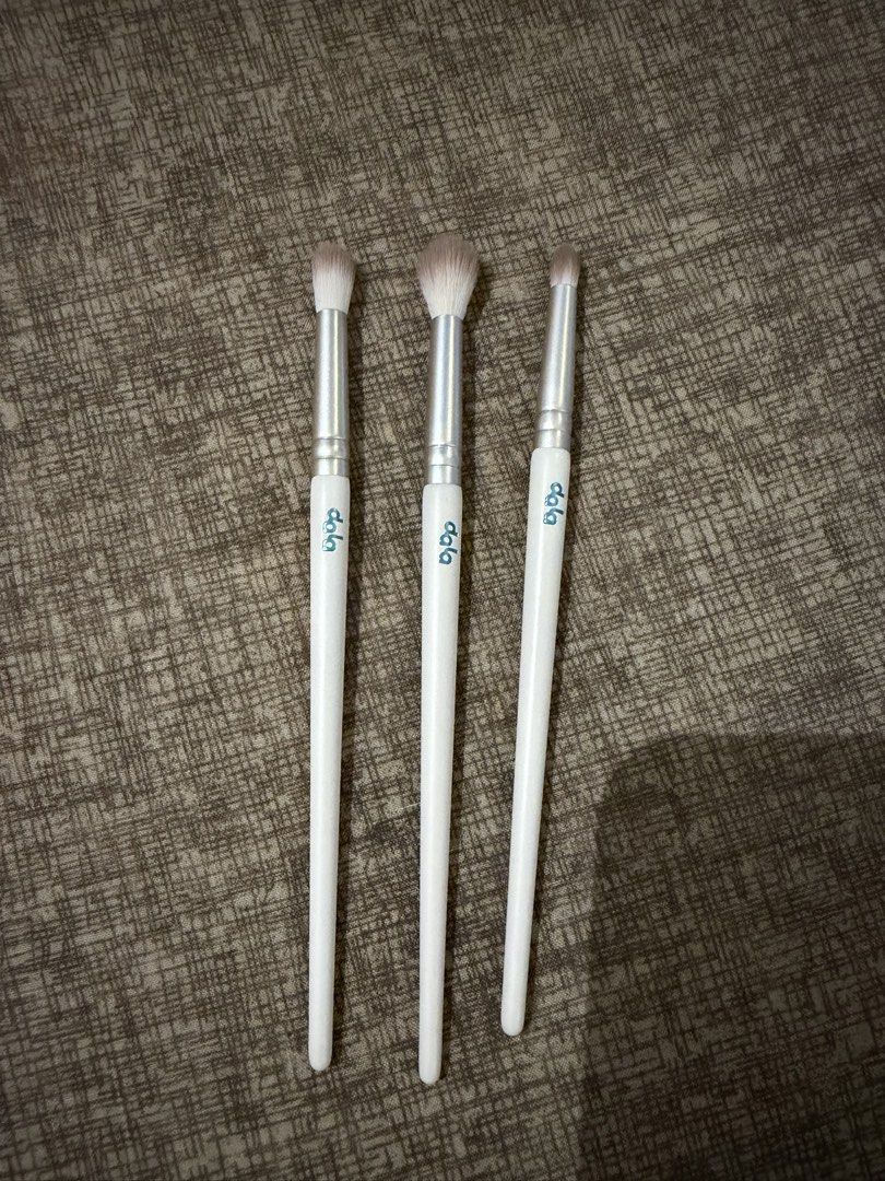 Dala Brushes (Category: Makeup) located in Manila. Submitted by sunglassesindoor (Listing ID 1463302234, Image 1). Description: • 250 all •Message for more inquiries! 💸 Payment via GCash only 📦 Delivery via J&T or Lalamove.