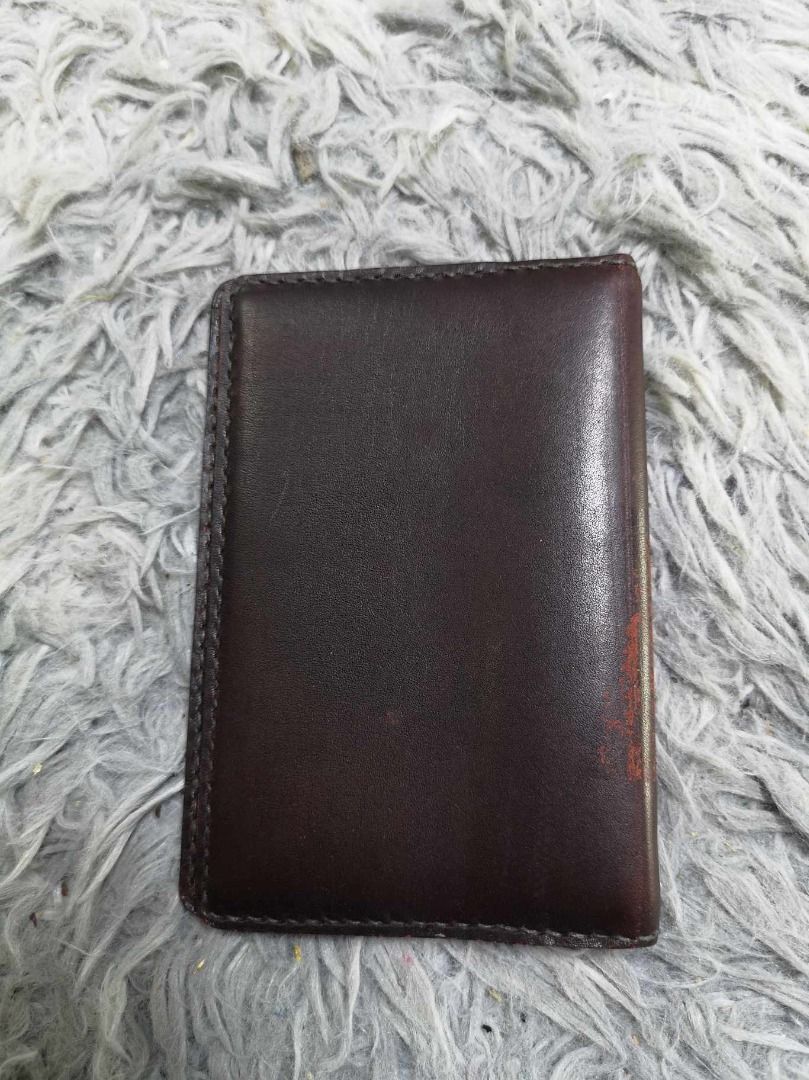 Dark Brown Leather Bifold Card Holder (Category: Wallets & Card Holders) located in Santa Cruz. Submitted by jmy_surplus.2 (Listing ID 1463244440, Image 1). Description: Size ; L- 4 W - 6.6 Color ; Dark brown Type ; Card Holder Brand ; No brand Material ; Leather Style ; Leather Bifold Card Holder LR 129 JMY 4 Batch #223.