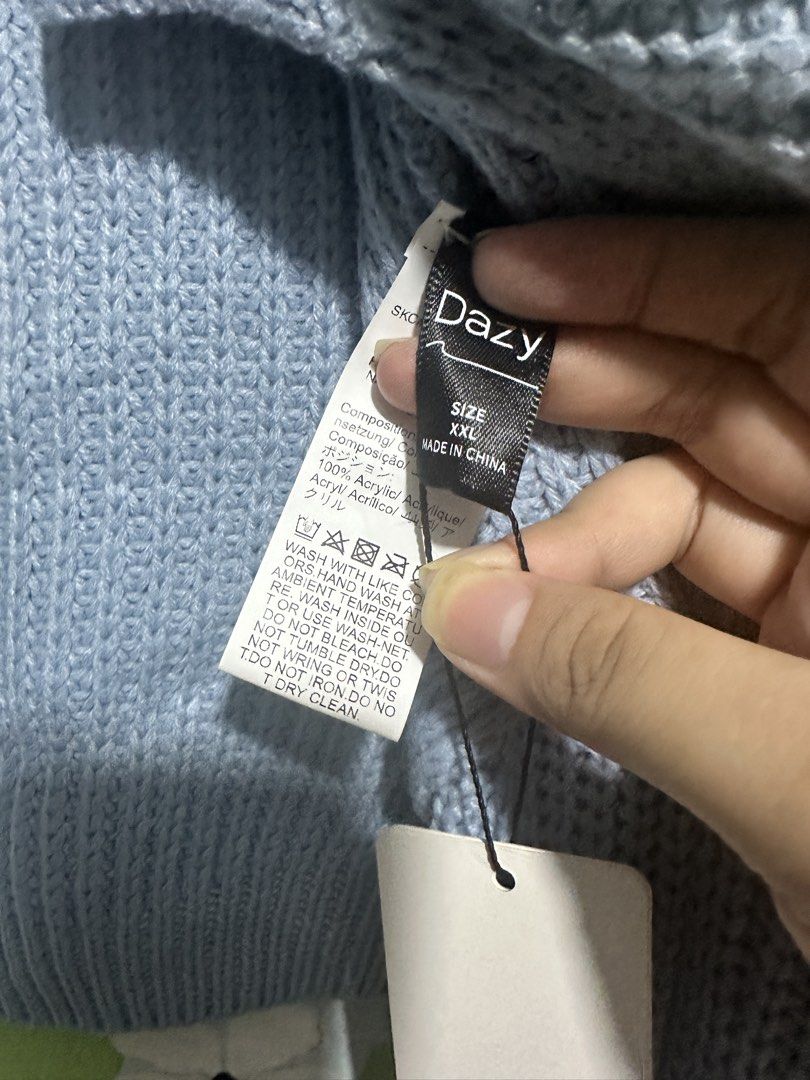 Dazy Blue Knit Cropped Cardigan (Category: Coats, Jackets and Outerwear) located in Manila. Submitted by edgiedge (Listing ID 1463270471, Image 3). Description: Light blue Dazy cropped cardigan, 100% acrylic, chunky knit with balloon sleeves. Brand new with tags, bought from Shein. ₱200 TONDO.