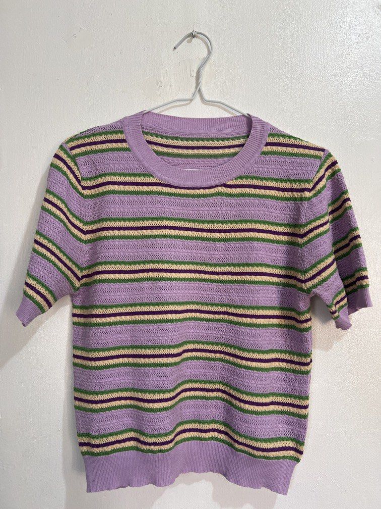 Dazy knitted top (Category: Blouses) located in Las Pinas. Submitted by gaeley (Listing ID 1463132621, Image 1). Description: super pretty HQ fabric S on tag b: 18" armpit to armpit l: 20".