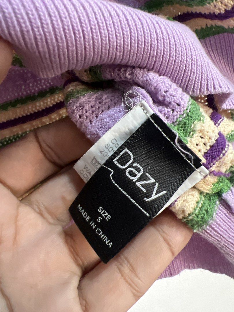 Dazy knitted top (Category: Blouses) located in Las Pinas. Submitted by gaeley (Listing ID 1463132621, Image 3). Description: super pretty HQ fabric S on tag b: 18" armpit to armpit l: 20".