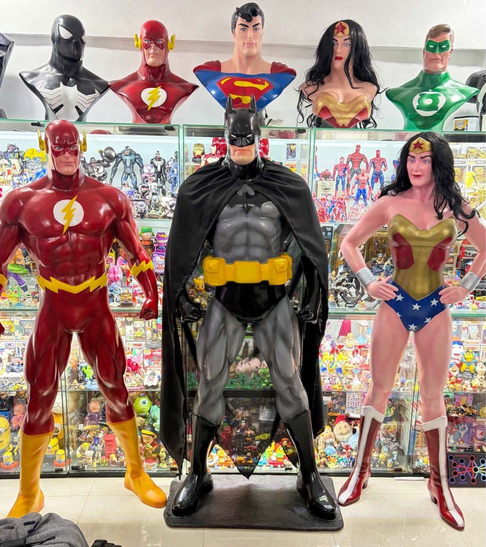 DC Comics Batman, Flash, Wonder Woman Figures & Busts (Category: Figurines & Statues) located in Manila. Submitted by manyi04 (Listing ID 1463258393, Image 1). Description: - Collection of DC Comics figures and busts - Full-size figures: Batman, The Flash, Wonder Woman (120k) - Busts: Superman, Green Lantern, Spider-Man (35k) - Ideal for Comics fans, exhibits, and collectors Direct buyers only! PM if interested!.