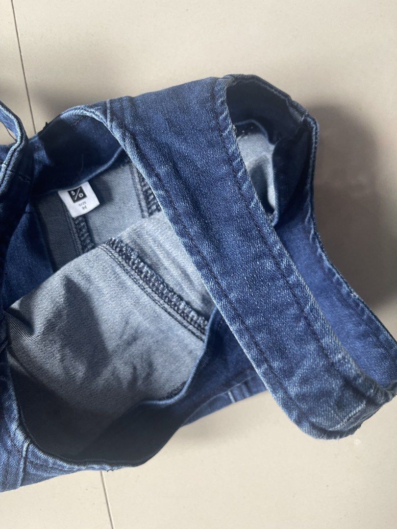 Denim croptop M bb07 (Category: Activewear) located in Baguio. Submitted by affordaprice_2600baguio (Listing ID 1463161148, Image 2). Description: .