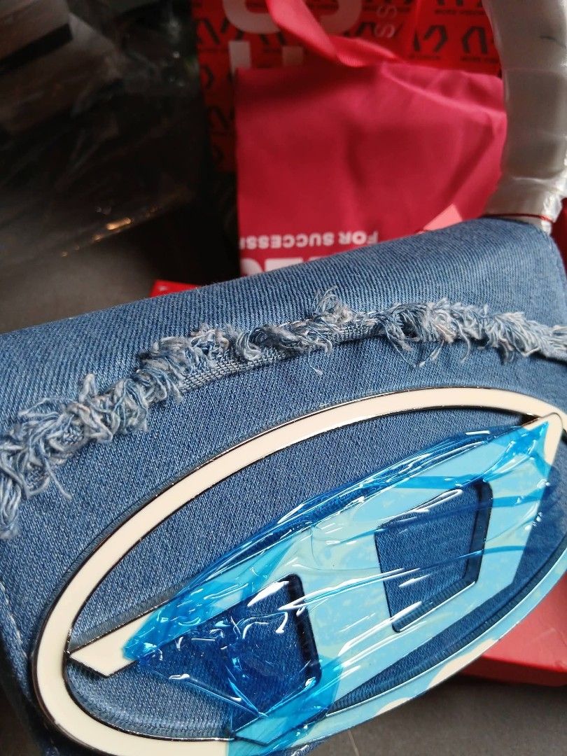 DENIM KILI BAG (Category: Shoulder Bags) located in Calumpit. Submitted by collectionspurses (Listing ID 1463160063, Image 3). Description: THICK DENIM 2 WAY WITH STRAP DENIM BLUE AND BLACK complete inclusions.