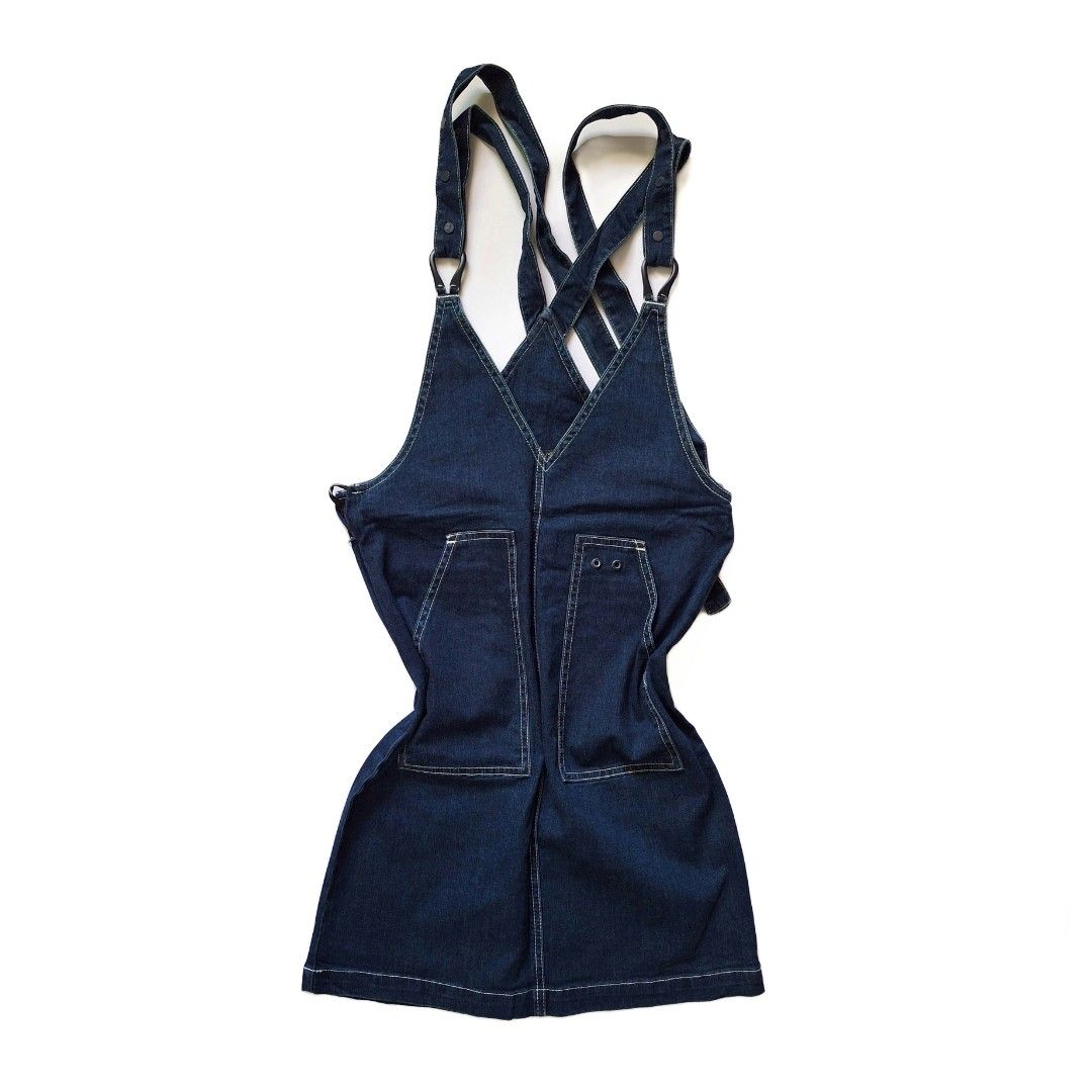 Denim Overall Dress (Category: Dresses) located in Tarlac. Submitted by brownbasket (Listing ID 1463144598, Image 1). Description: Size: S-M Price + Sf MOP: Gcash | MariBank MOD: J&T.