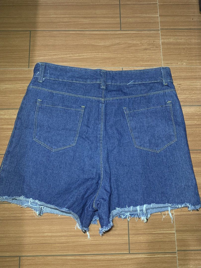 Denim Skort - Buttondown (Category: Shorts) located in Manila. Submitted by prelovedclothes21 (Listing ID 1463300133, Image 2). Description: -Size: 30inches -Length: 15inches - Cute blue denim shorts - Button-up front - Frayed hem detail - Ideal for casual wear and easy to style with any top Mode of Payment: -Gcash -Unionbank -Maribank -GoTyme Reminders: ✨NO RETURNS / NO EXCHANGE ✨Manage expectations: Items are either preloved or thrifted. All kn