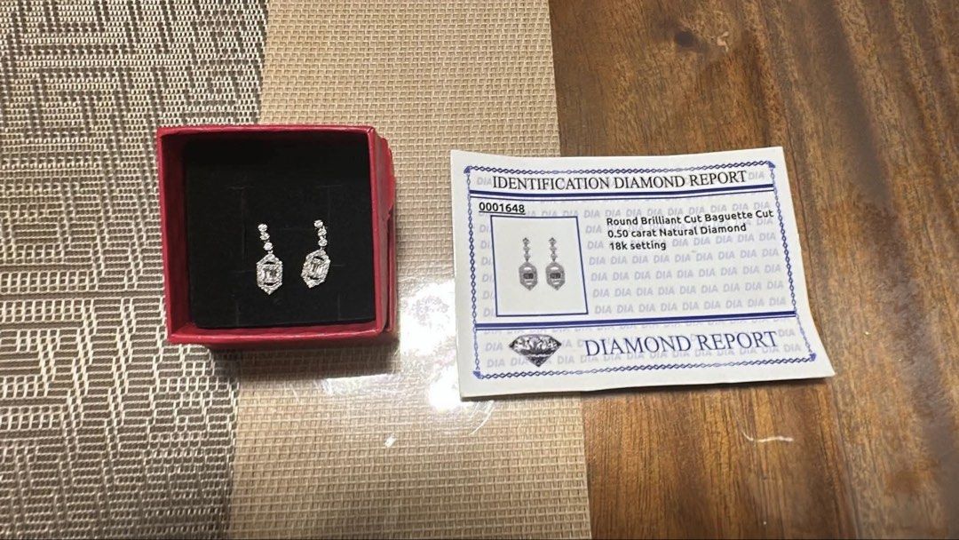 Diamond Dangling Earrings (Category: Earrings) located in Taguig. Submitted by carol.ann (Listing ID 1463243367, Image 1). Description: White gold 18K dangling diamond earrings.