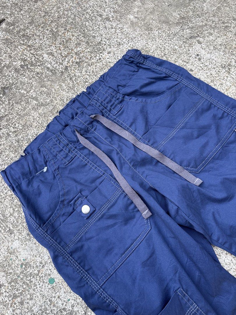 Dickies Navy Blue Cargo Work Pants XXS (Category: Jeans) located in San Pedro. Submitted by wharfthrift (Listing ID 1463192398, Image 3). Description: FOR SALE ‼️ Dickies Navy Blue Cargo Work Pants GOOD CONDITION 9.5/10 NO ISSUE SIZE 28-32 stretchable x 38 x 9 hem ₱690 + SF shipping via lalamove or j&t meetup around san pedro laguna.
