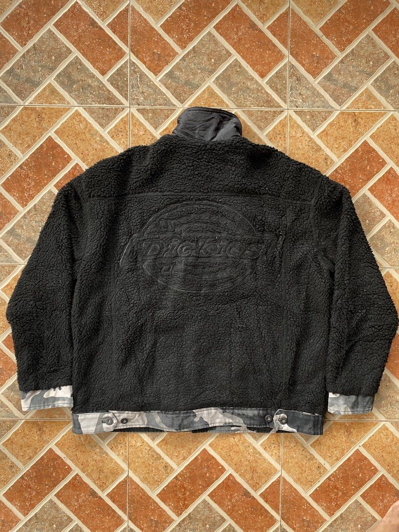Dickies Puffer Jacket (Category: Coats, Jackets and Outerwear) located in Davao. Submitted by zhypo (Listing ID 1463278828, Image 2). Description: Excellent condition Like new .
