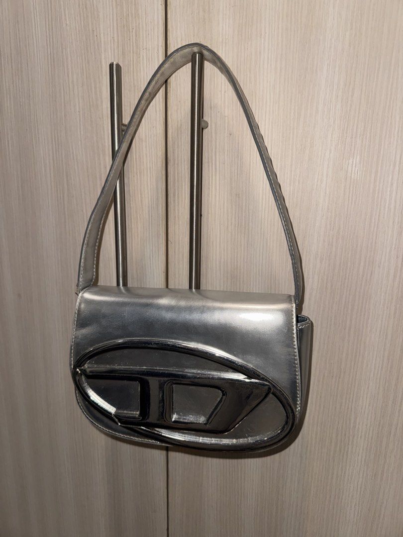 Diesel 1DR Shoulder Bag (Category: Luxury Bags & Wallets) located in Taguig. Submitted by findfendifirst (Listing ID 1463239429, Image 1). Description: Personal collection. Guaranteed Authentic.