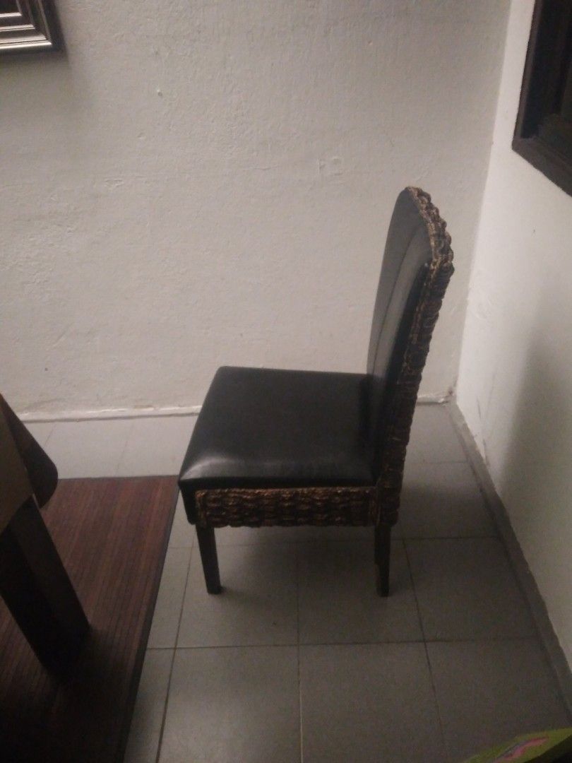 Dining set (Category: Tables & Sets) located in Petaling Jaya. Submitted by fredo_1961_5322 (Listing ID 1463144785, Image 3). Description: Elegant dining table with 6 chairs. Table made of solid wood, heavy, very sturdy. 6 chairs with comfortable seat and back rest..