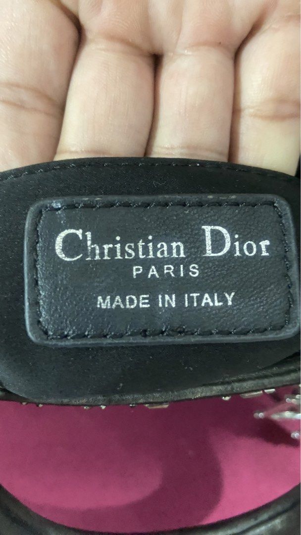 DIOR LADY BAG (Category: Luxury Bags & Wallets) located in Valencia. Submitted by srn_stchl (Listing ID 1463160208, Image 3). Description: Pretty pa Good for personal use Pang party nyo.