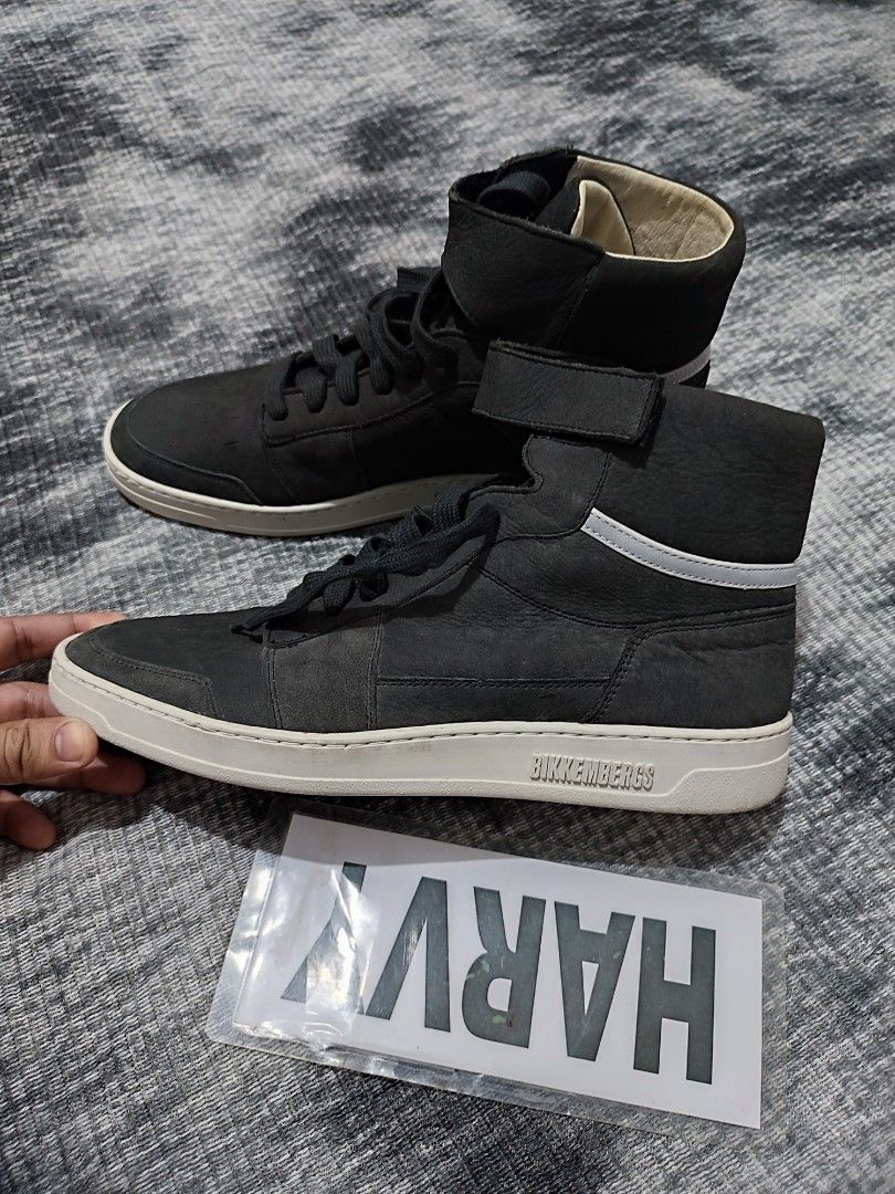 Dirk Bikkembergs Shoes (Category: Dress Shoes) located in Cebu City. Submitted by haryvyylyynn (Listing ID 1463303259, Image 1). Description: Dirk Bikkembergs Size 40-41 3500.